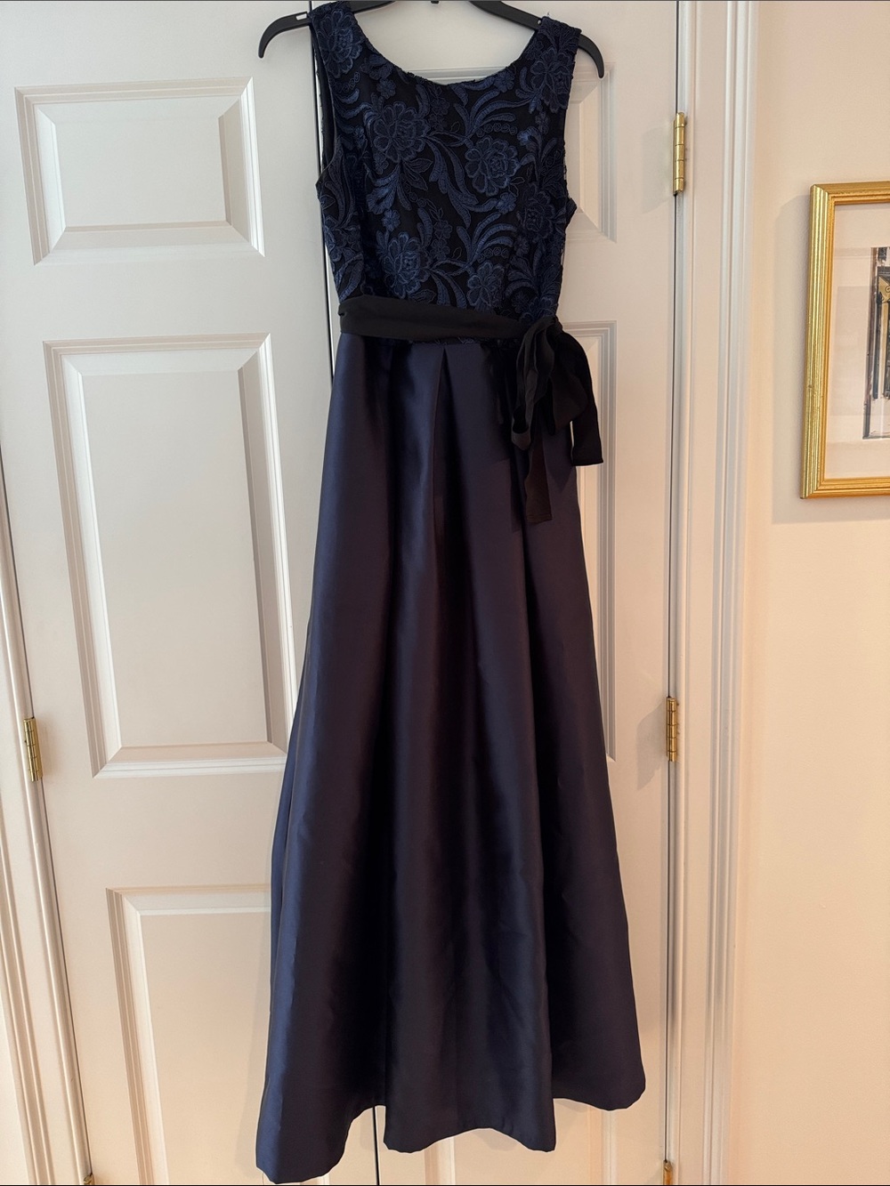 Women’s Navy Floral Lace Bodice Satin Skirt formal Dress with Sash